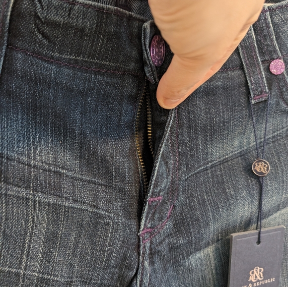 SOLD - Off PM - Picture 3 of 9